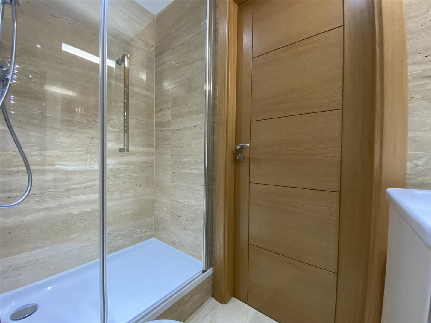 Image of Apartment - 1 Bedrooms - 2 Bathrooms for Rental in Ocean Spa Plaza-Gibraltar, Image 8